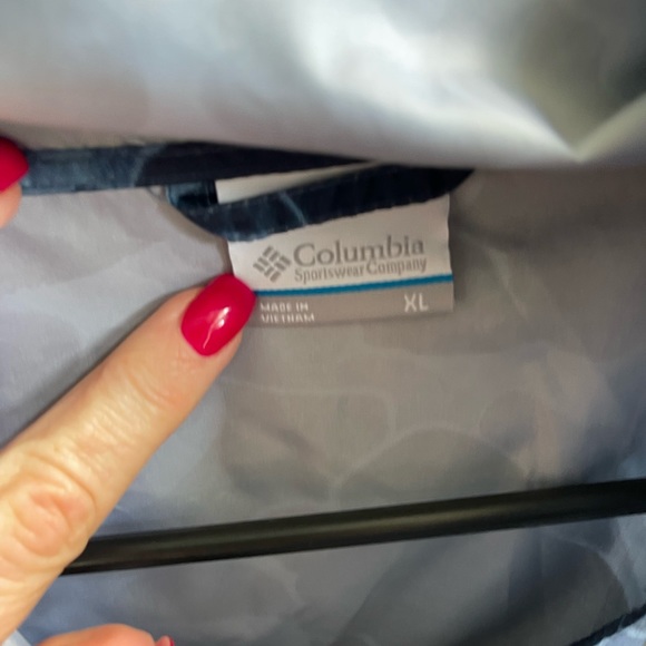 Columbia Lightweight Windbreaker - Picture 6 of 6